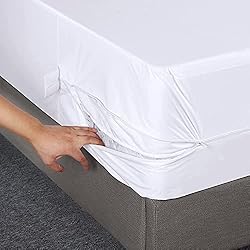 Utopia Bedding Zippered Mattress Encasement Full