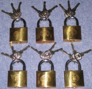 Keyed Alike Tri Circle Brass Padlock 50mm Code 265 K.A. by Tri Circle 262