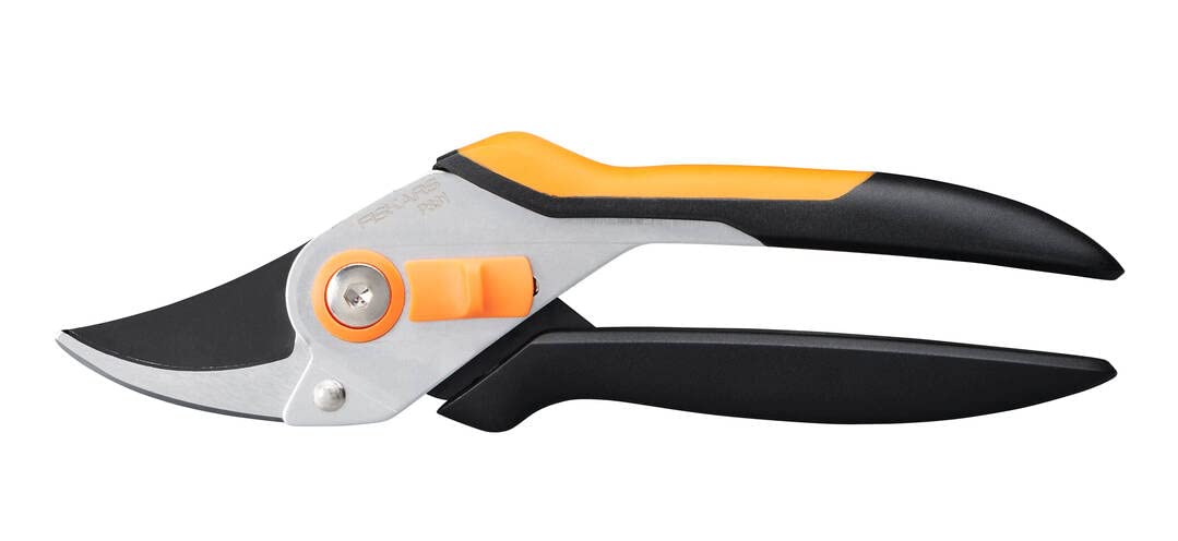 Fiskars bypass pruning shears for fresh branches and twigs, non-stick coated, steel blades/steel handles, black/orange, Solid, P331, 1057163