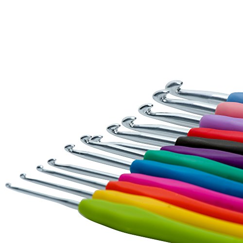 Assorted 12 Piece Crochet Hook Set Ergonomic Soft Comfort Handles for