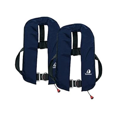 12skipper 2er-Sets Automatik-Rettungswesten 165N ISO UML | (Marineblau, 165N Harness) 2 Schnorchelmasken 41w6ynS1s2L. SS400 Auftrieb: 165N (150N-Klasse) nach DIN EN ISO 12402-3
Auslöser: UML (United Moulders)
Harness (D-Ring): zur Befestigung von Sicherheitsleinen (DIN EN ISO 12401)