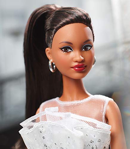Barbie FXC79 Fashionistas Puppe im schwarzweiß Karierten Rock, Puppen Spielzeug ab 6 Jahren – Bild 3