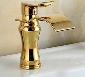 Goldene Armaturen Bad