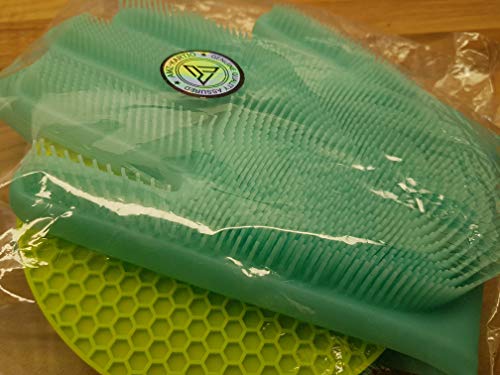 WashMe Magic Silicone Gloves with Wash Scrubber, 1 Pair of Cleaning Gloves for Dishwashing, Pet Bathing, Bathroom and Car Cleaning, Reusable and Heat Resistant Gloves (13.8 inches, XL) (Green)