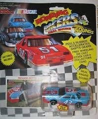 Racing Champions NASCAR - Richard Petty - #43 ROARING RACERS 1992