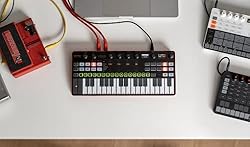 IK Multimedia UNO Synth Pro 3 oscillator desktop