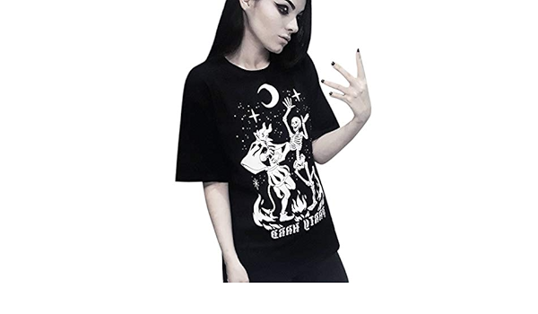 camisas negras con estampados