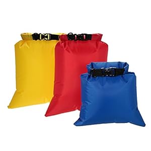 Schnorchelmasken 41wdP2b2M1L. SS300 Verpackung mit drei trockenen Säcken in verschiedenen Größen, inkl. Säcke 3L, 5L, 8L.
Hochwertiges Polyester Rip-Stop-Gewebe mit Roll-Top-Verschluss, hält Ihre Gegenstände trocken.
Beschichtet mit 100% dichten Nähten, gut aufgenäht, Siegelband, PU-Futter für Undurchlässigkeit.