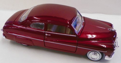 Motormax 1/24 Scale Diecast 1949 Mercury Coupe in Color Red