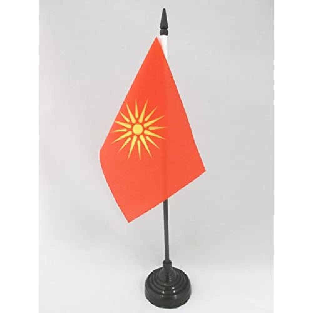 AZ FLAG - Macedonia Old Table Flag 4'' x 6'' - Macedonian Office Mini Banner 100% Polyester 15 x 10 cm - Mini Desk Flag with 10'' Pole and Black Plastic Base — image 1