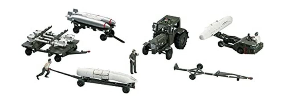 Hasegawa Weapon Loading Equipment Model Kit