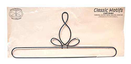 Classic Motifs Heirloom 20 Inch Split Bottom Craft Holder