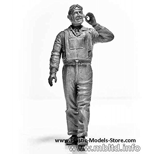 Master Box Models 1/32 "Famous Pilots of WWII" Part 1 - 6 Figures Set with Biographies Leaflet