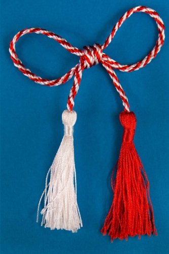 Martisor Romanian Spring Holiday Journal: 150 page lined notebook/diary