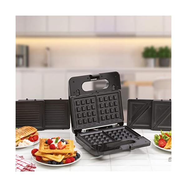 Daewoo-SDA1562-3-in-1-Snack-Maker-Sandwich-Waffle-Panini-Press-with-Detachable-Plate-and-Non-Stick-Coating-Cool-Touch-Housing-and-2-Indicator-Lights-Controlled-by-Termostat-Silver Daewoo SDA1562 3-in-1 Snack Maker, Sandwich, Waffle & Panini Press with Detachable Plate and Non-Stick Coating Range…