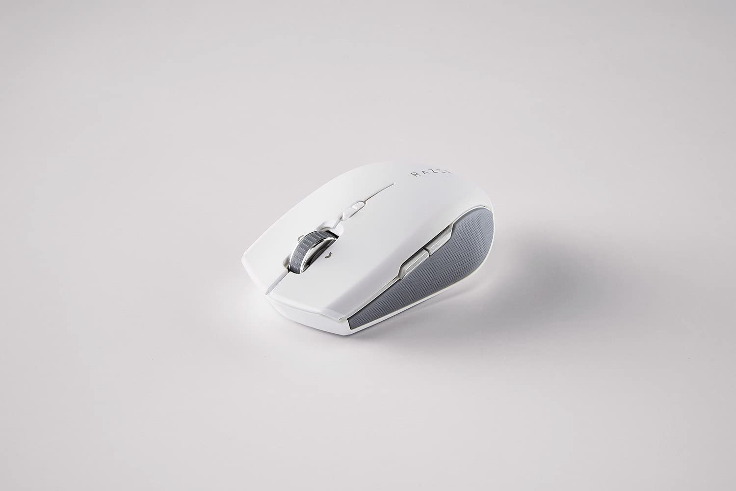 Razer Pro Click Mini Portable Wireless Mouse: Silent, Tactile, Mouse Clicks - Sleek & Compact Design - HyperScroll Technology - Productivity Dongle - Connect up to 4 Devices - 7 Programmable Buttons
