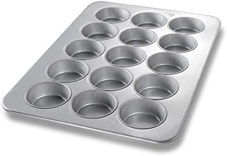 Chicago Metallic 45305 Aluminized Steel 15 Cup Mini-Cake Muffin Pan by Chicago Metallic Bakeware