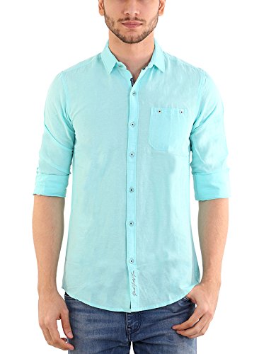 turquoise shirt with jeans