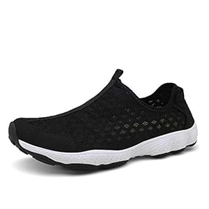 Schnorchelmasken Obermaterial: Mesh, Aquaschuhe Herren Damen Wasserschuhe ist sehr atmungsaktiv entworfen worden, bequem und elastisch. deshalb trocknen die Schuhe sher schnell, damit Ihre Füße trocken und bequem bleiben können.
Innenmaterial: Synthetik. Honeycomb-Einlegesohle, Komfortabel und atmungsaktiv, Es hat eine sehr gute Flexibilität, die den Schuhen eine gute Polstereigenschaft verleiht.
Sohle: Gummi. Sohle aus ist rutschfestes. Guter Grip mit der profilierten Sohle. Die Entwässerungslöcher zerstreuen Wasser für schnell trocknende Leistung und fördern den Luftstrom für ein kühles, atmungsaktives Gefühl.