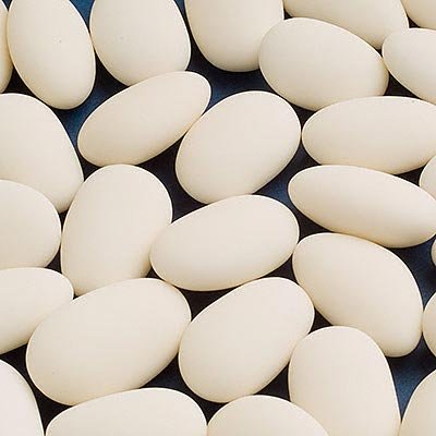 Sugared Almonds Ivory, Luxury Wedding Favour Confectionery Sweets (1kg Box / Approx 250 Pieces)