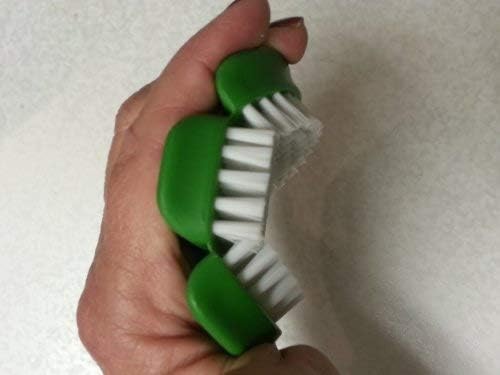 Cuisipro Vegetable and Fruit Brush, Green, Hard Bristle Brush, Three-Section Flex, Dishwasher Safe, 9 x 9 x 3 cm - Image 4