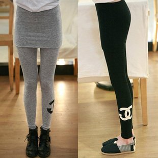 Amazon お洒落パロディロゴ スカート付き レギンス ブラック