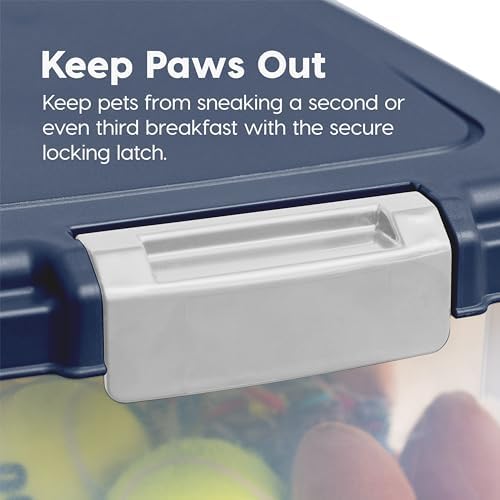 - Recipiente hermético de armazenamento de comida para animais de estimação de 35 lb 45 litros com colher e caixa de petiscos para cães, gatos e pássaros, mantém pragas afastadas