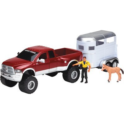 horse trailer and truck toy