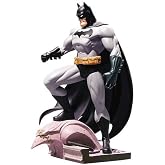 DC Batman Jim Lee Mini Statue 2 | DC Statue Collectible 6 Inch Statue Figure Mini-Statue II - Batman by Jim Lee
