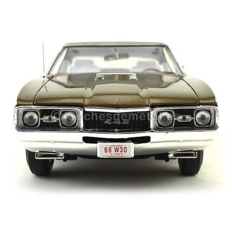 1:18 1968 Oldsmobile Cutlass 442 Hardtop Cinnamon Bronze Poly Autoworld AMM1084