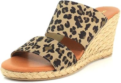 bright yellow wedges