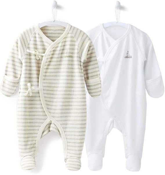 baby clothes with mittens