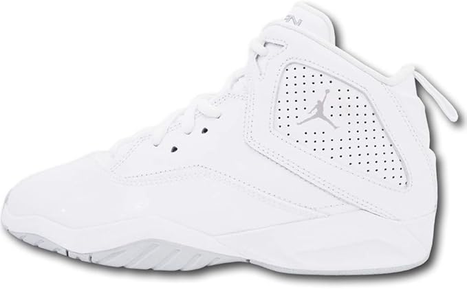 Amazon Co Jp Jordan ジョーダン キッズ ジュニア B Loyal Ps バスケットシューズ 白メタリックシルバー 22cm 並行輸入品 スポーツ アウトドア