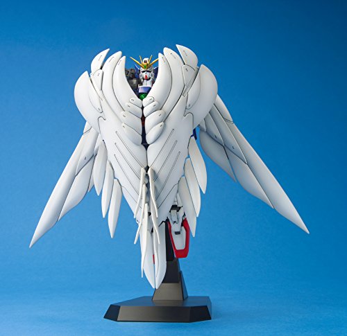 Bandai Hobby Wing Gundam Zero Version EW 1/100 - Master Grade