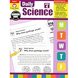 Paperback Daily Science, Grade 4 Book