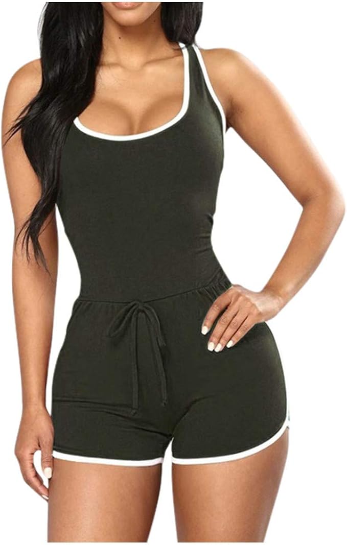 maroon colour tracksuit