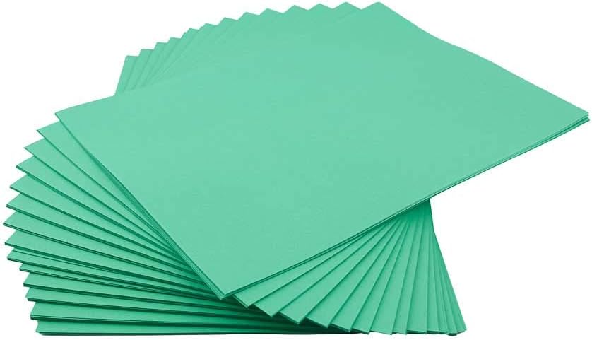 House of Card & Paper A4 Green Coloured Card 220gsm Pack of 100 Sheets