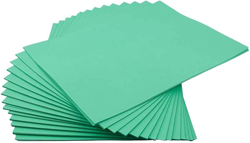 House of Card & Paper A4 Green Coloured Card 220gsm Pack of 100 Sheets