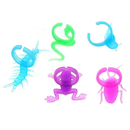 Crazy-Store 5pcs Novelty Mini Plastic Fluorescent Luminous Insect Ring Model Toys