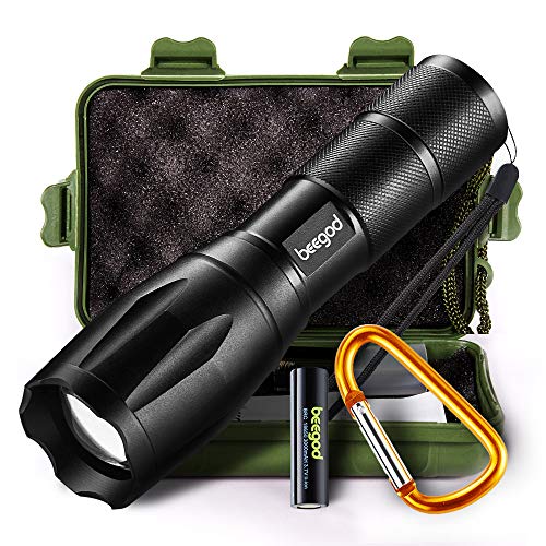 Portable Led Tactical Flashlight, 1000Lumens Ultra-Bright XML-T6 Flashlights Handheld Bright Led Torch Zoomable Water-Resistant with 5 Light Modes for Camping Hiking Hunting