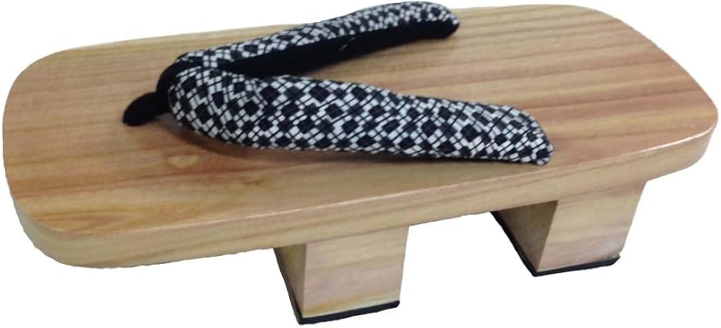 modern japanese sandals