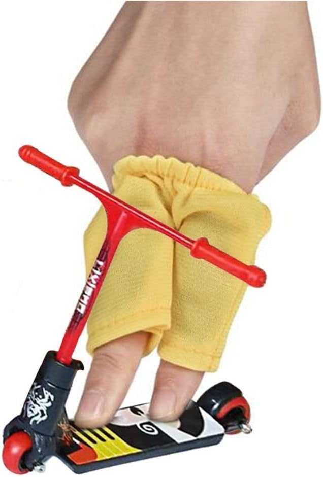 Red Random Finger Scooter Mini Two Wheel Scooter Children's Finger Training Toys Mini Finger Skateboards Finger Boards and Finger Bikes