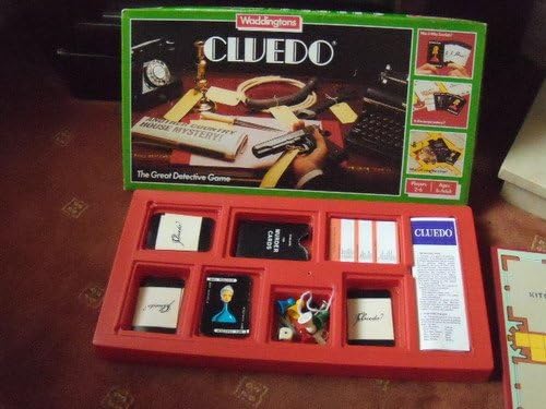 CLUEDO. VINTAGE 1975 EDITION WADDINGTON'S BOARD GAME