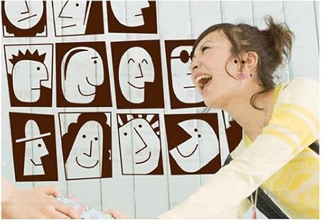 Amazon Co Jp なんだか気になる ユニーク フェイス ウォール ステッカー 顔 プリント はがせる 壁紙 シール S ブラウン Diy 工具 ガーデン