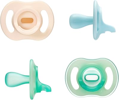 Tommee Tippee Ultra-Light StayPut Day and Night Dummies 0-6m 4-Pack