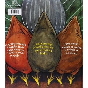 Tres gallinas y un pavo real