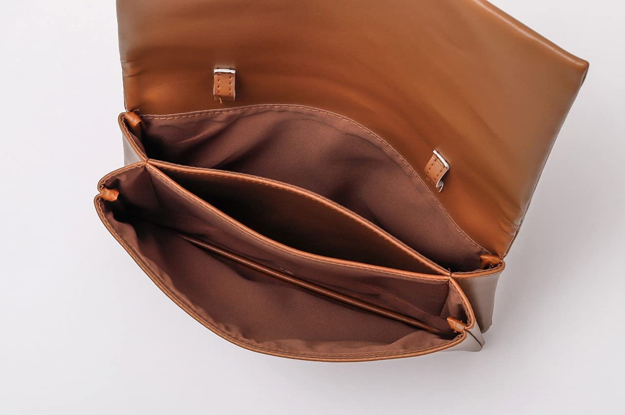 CLANE 3ROOM SHOULDER BAG BOOK BROWN：7/9発売 【ムック本付録】クラネ 3ルームショルダーバッグ(BROWN) 仕分けができる3層構造