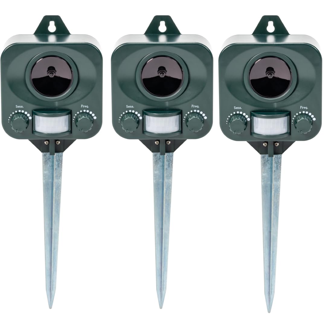 Pestbye® Battery Operated Motion Activated Waterproof Cat Repellent Quick Fix Ultrasonic Cat Scarer with Ground Stake - Set of 3