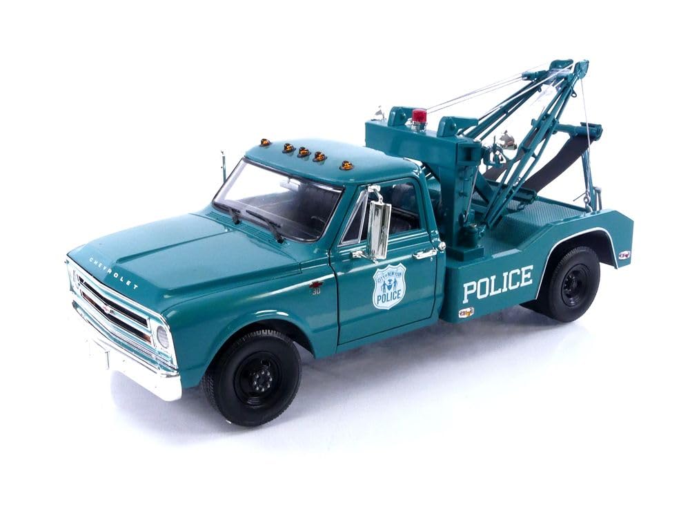 Greenlight Collectibles - Che C-30 Dually Wrecker New York City Police - 1967-1/18
