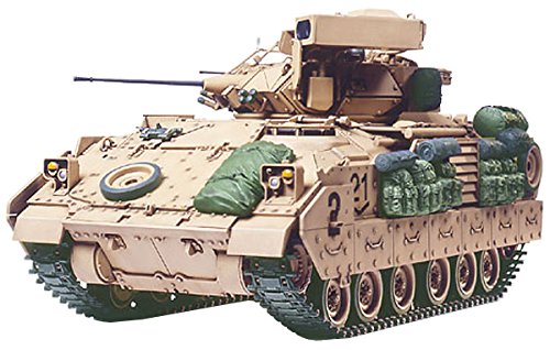 Tamiya 300035264Â Desert Storm 1: 35Â U.S. M2Â A2Â Bradley IFV (2)